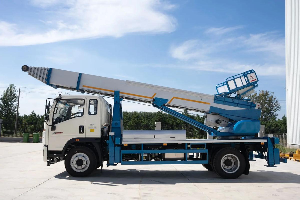 内乡云梯上料车租赁费用