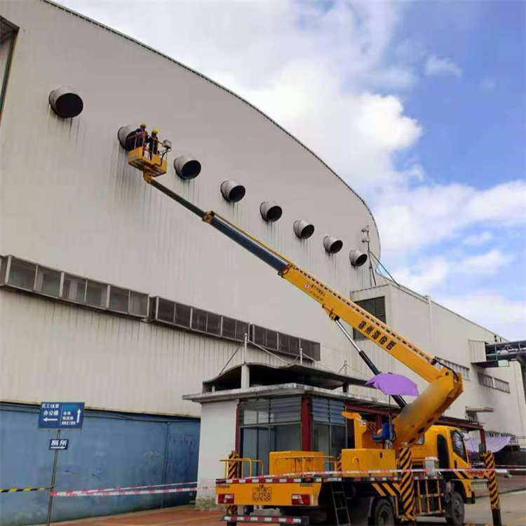 内乡高空作业车出租服务：专业广告牌安装解决方案