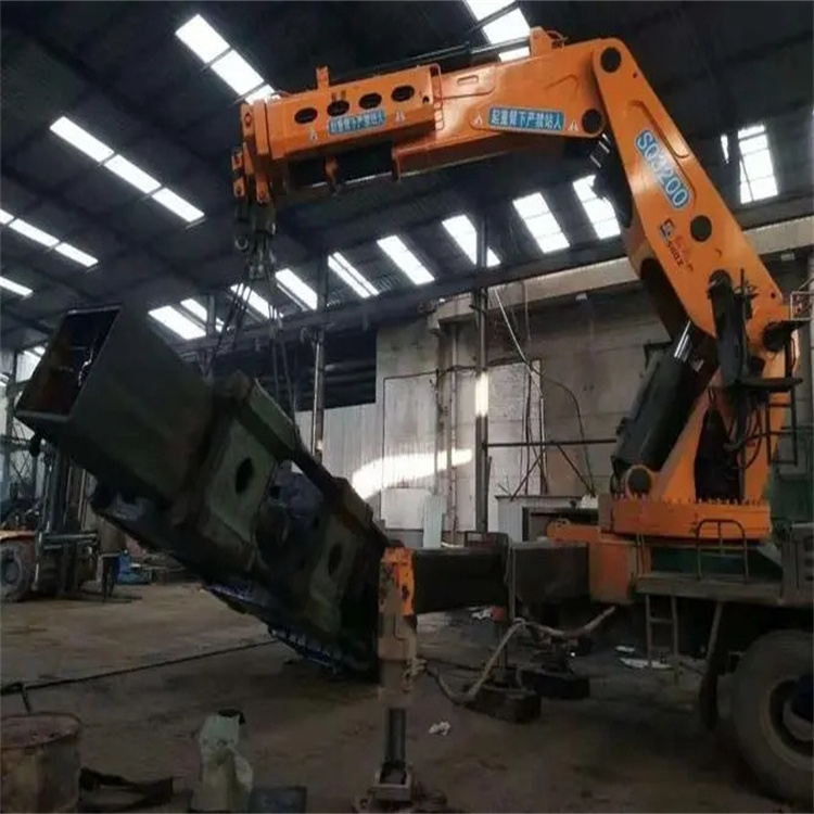 内乡200吨折臂吊出租