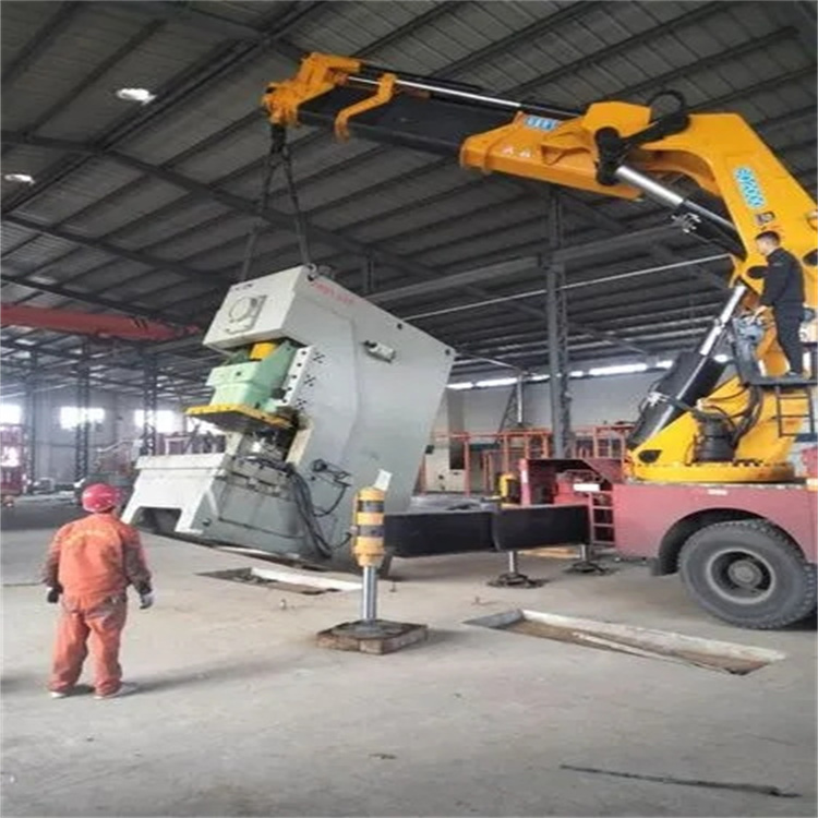 内乡80吨折臂吊车出租附近电话