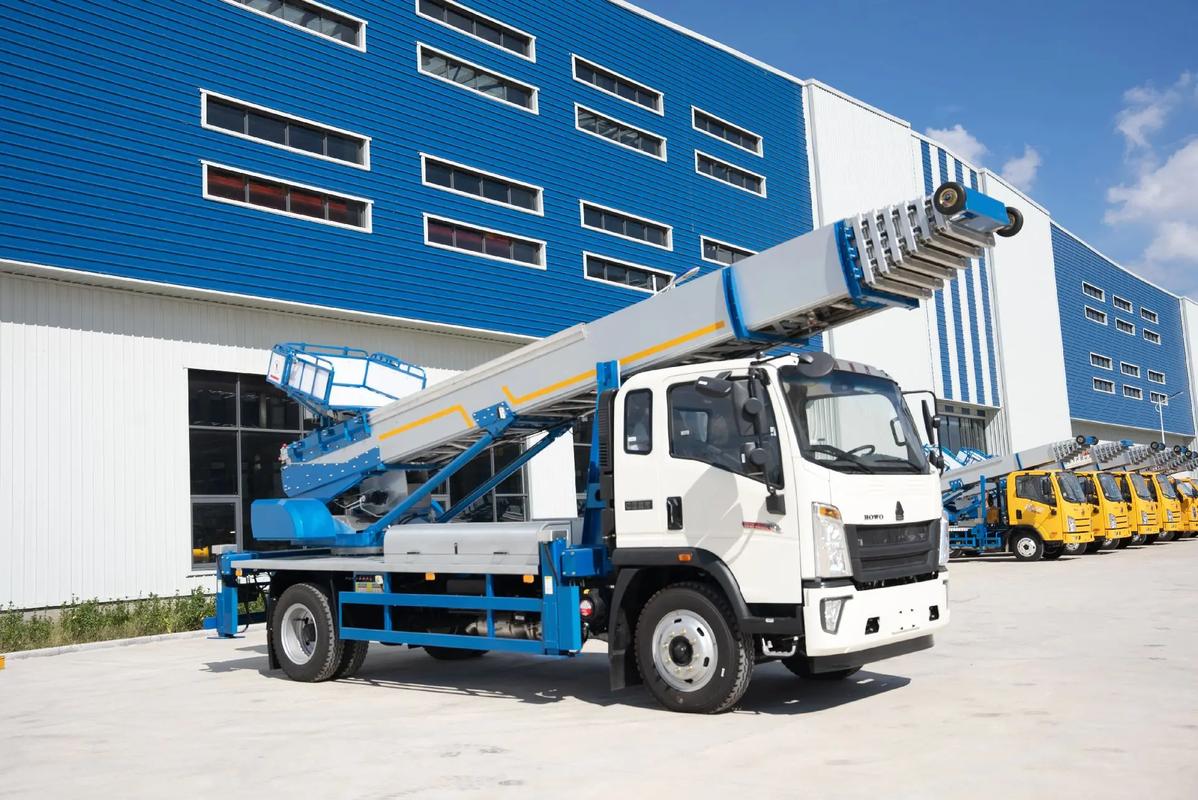 内乡出租云梯车高空作业车 建筑垃圾搬运